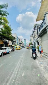 Bán nhà mặt tiền Cô Giang Quận 1, giá 33 tỷ